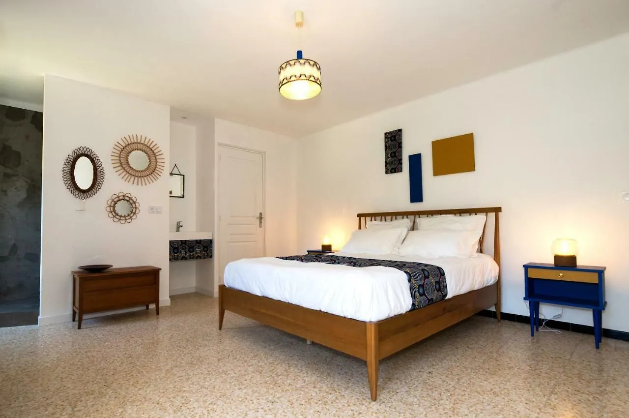 Mas De La Gramillere Hotel Barbentane Guest house